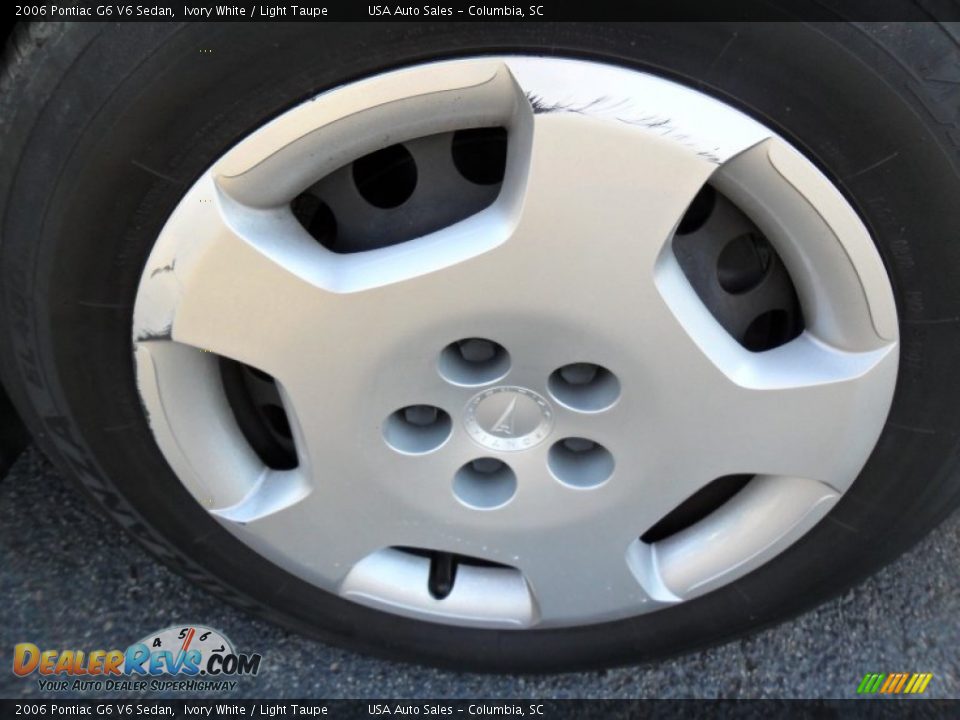 2006 Pontiac G6 V6 Sedan Ivory White / Light Taupe Photo #11