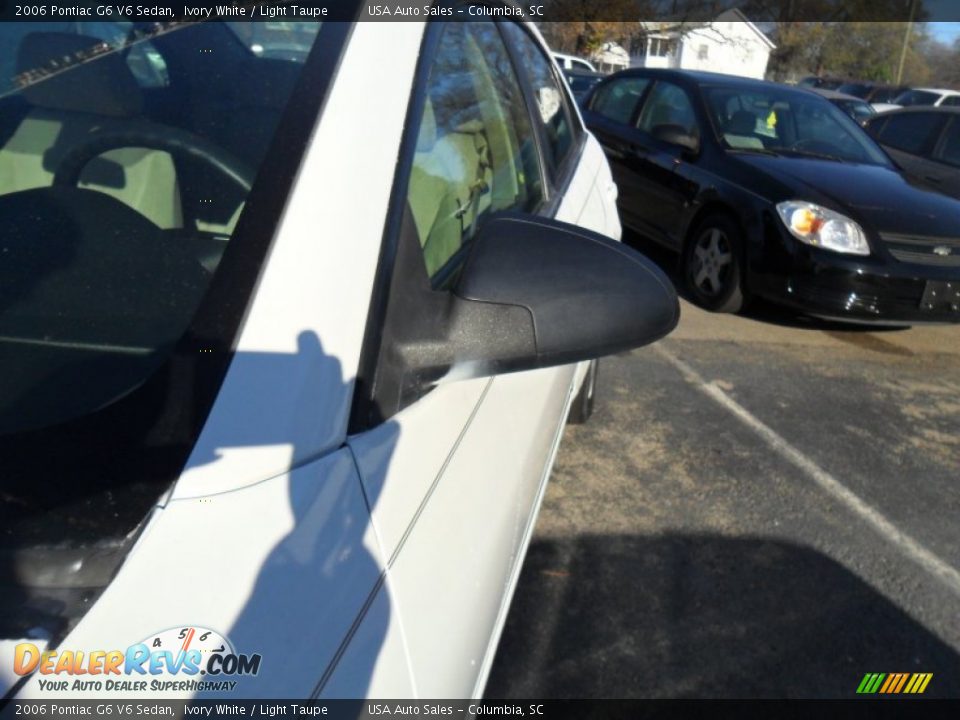 2006 Pontiac G6 V6 Sedan Ivory White / Light Taupe Photo #12