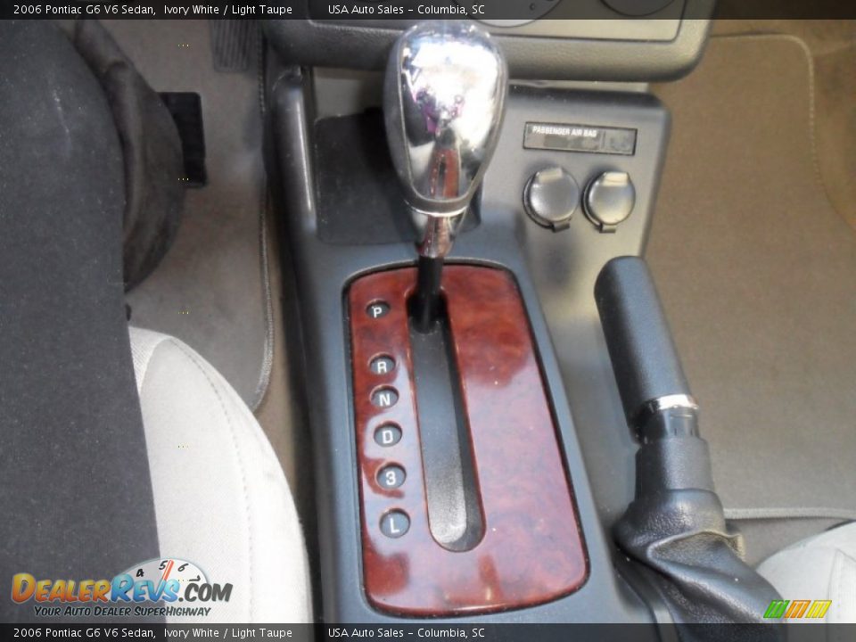 2006 Pontiac G6 V6 Sedan Ivory White / Light Taupe Photo #18