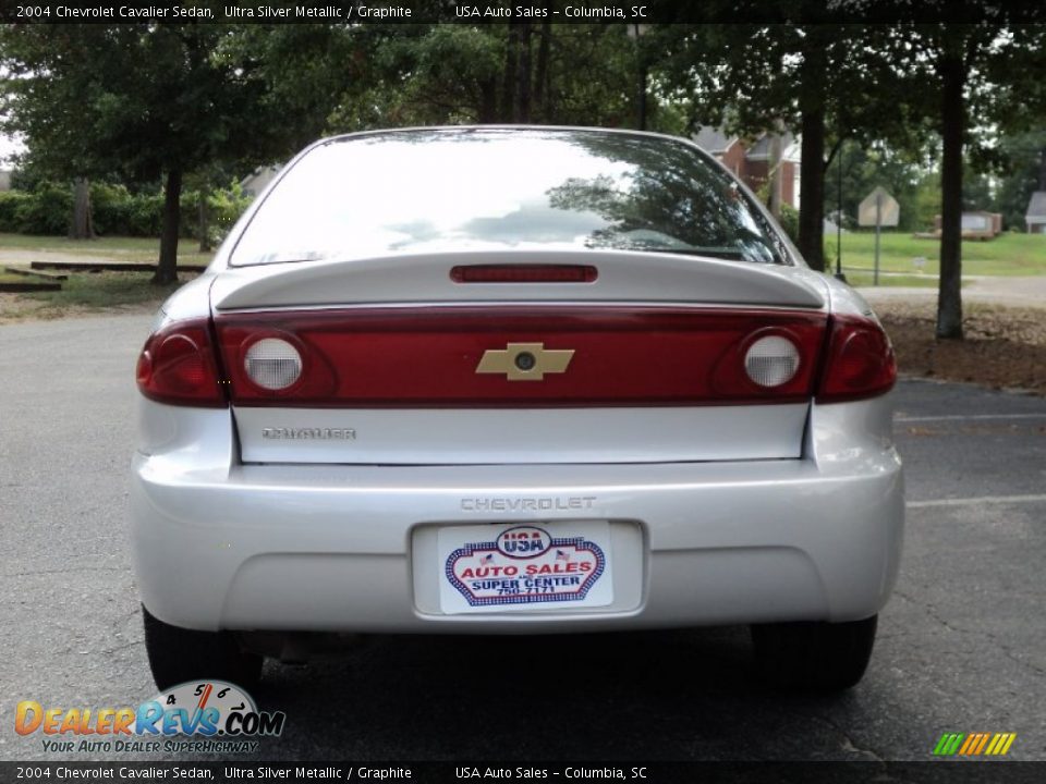 2004 Chevrolet Cavalier Sedan Ultra Silver Metallic / Graphite Photo #5