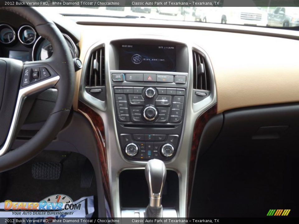 2012 Buick Verano FWD White Diamond Tricoat / Choccachino Photo #9