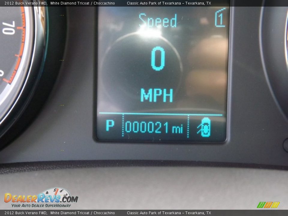 2012 Buick Verano FWD White Diamond Tricoat / Choccachino Photo #11