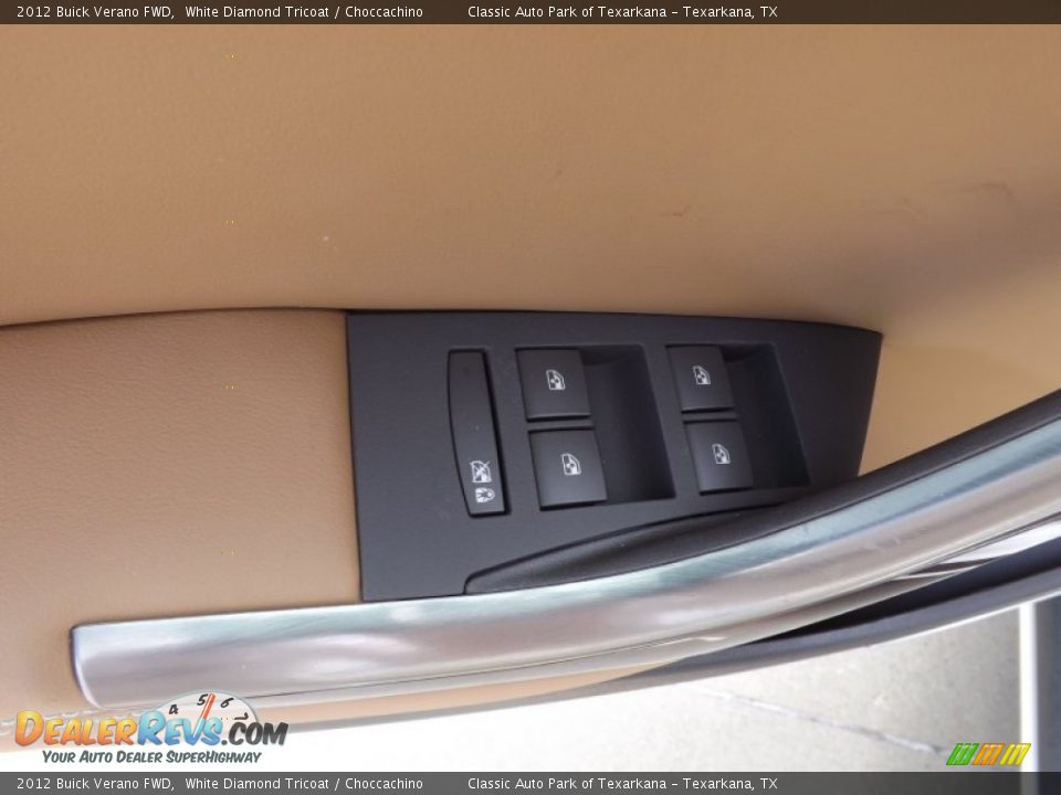2012 Buick Verano FWD White Diamond Tricoat / Choccachino Photo #17