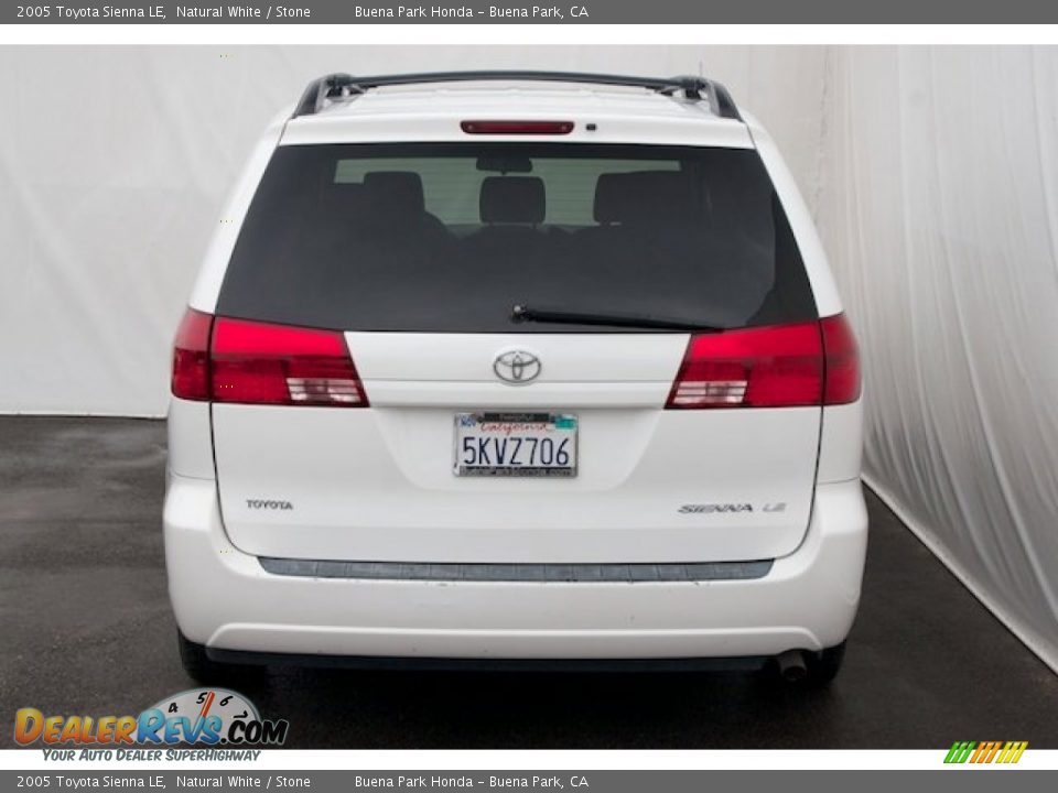 2005 Toyota Sienna LE Natural White / Stone Photo #9