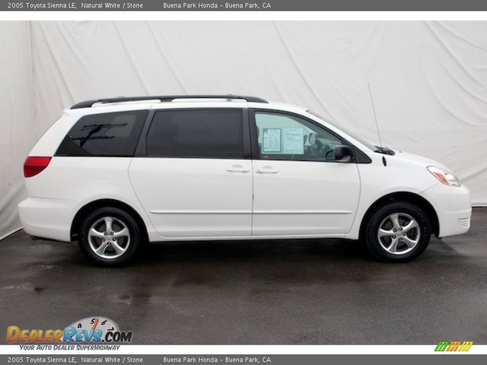 2005 Toyota Sienna LE Natural White / Stone Photo #10