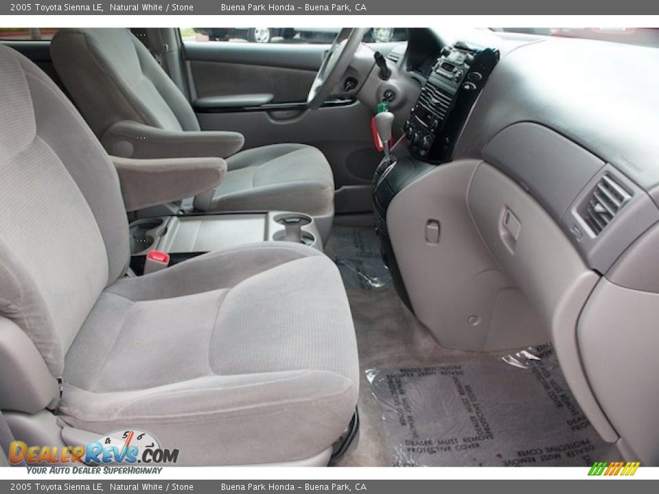 2005 Toyota Sienna LE Natural White / Stone Photo #24