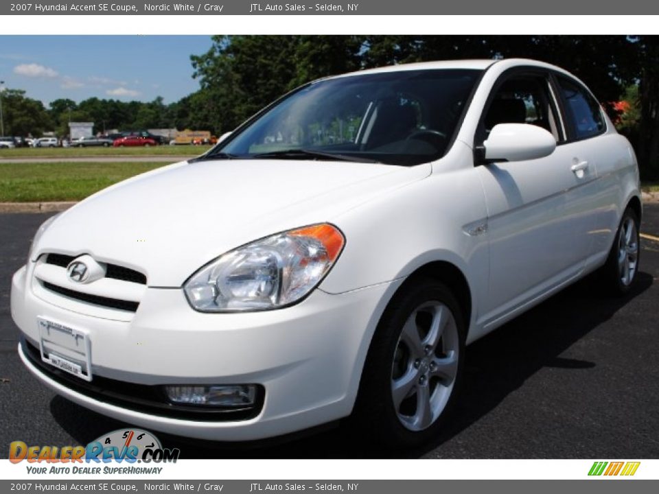 2007 Hyundai Accent SE Coupe Nordic White / Gray Photo #1