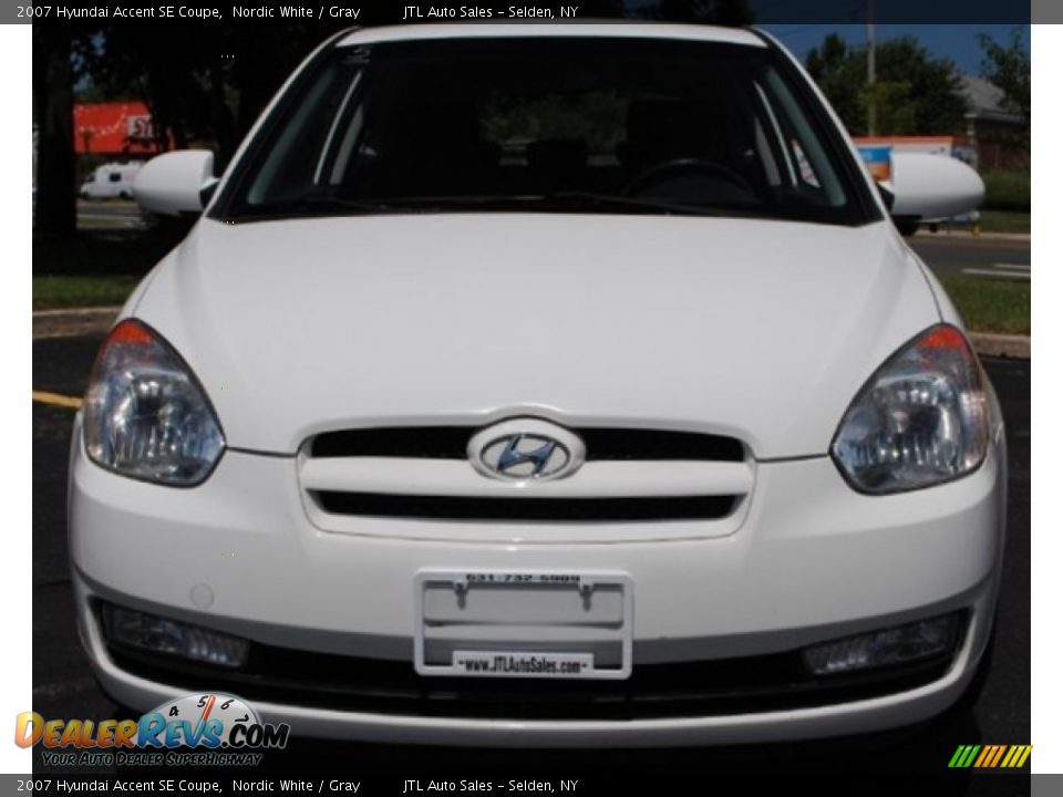 2007 Hyundai Accent SE Coupe Nordic White / Gray Photo #2