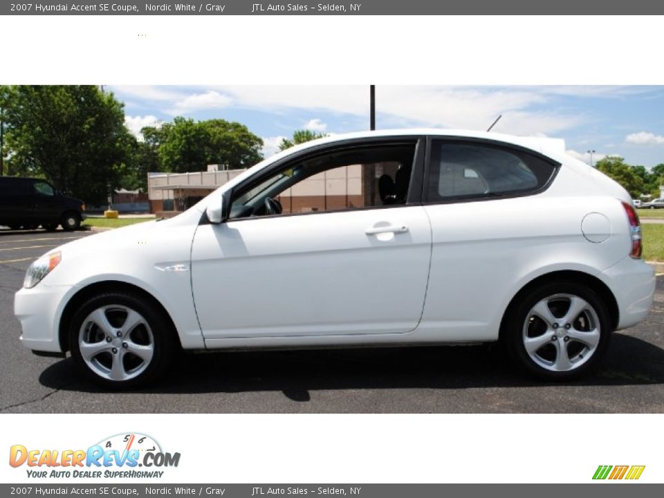 2007 Hyundai Accent SE Coupe Nordic White / Gray Photo #3