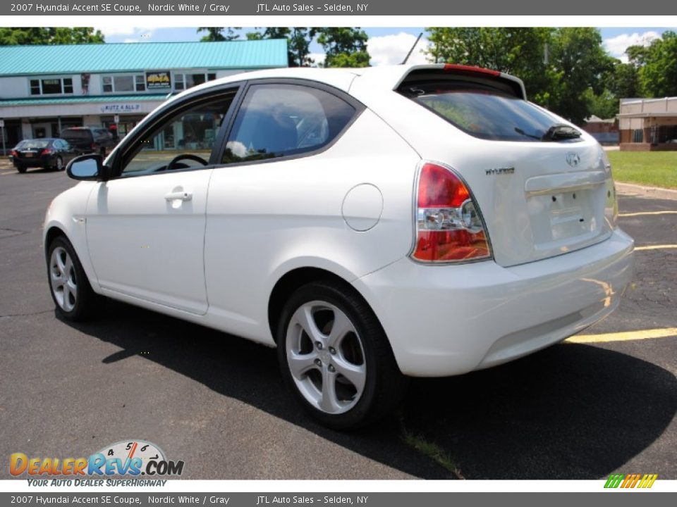 2007 Hyundai Accent SE Coupe Nordic White / Gray Photo #4