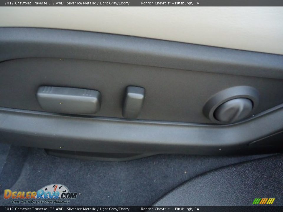 2012 Chevrolet Traverse LTZ AWD Silver Ice Metallic / Light Gray/Ebony Photo #15