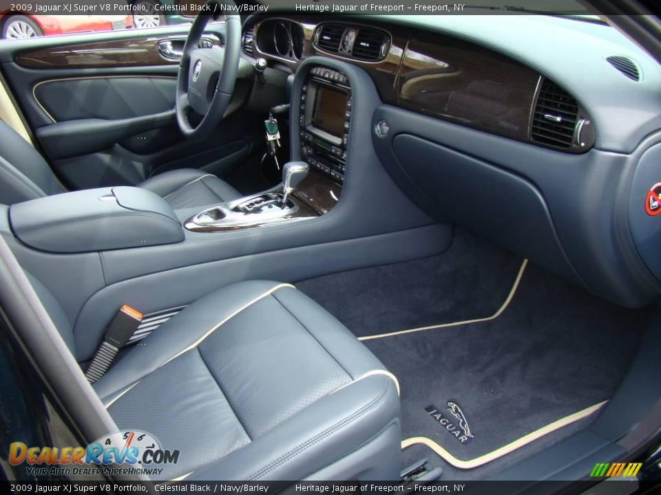 2009 Jaguar XJ Super V8 Portfolio Celestial Black / Navy/Barley Photo #18