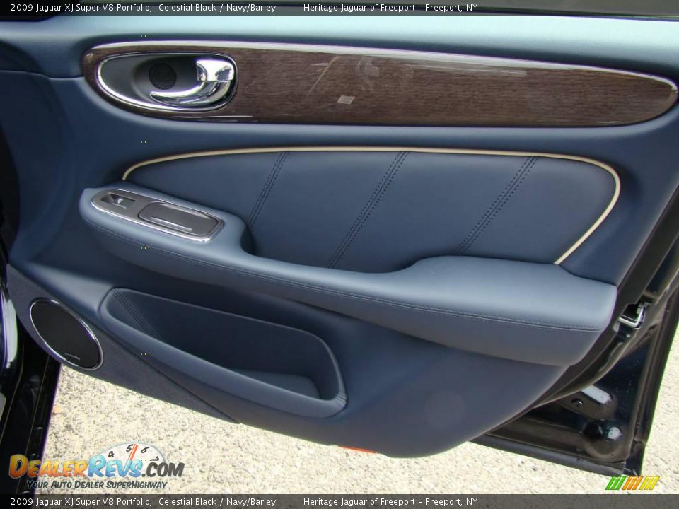 2009 Jaguar XJ Super V8 Portfolio Celestial Black / Navy/Barley Photo #20