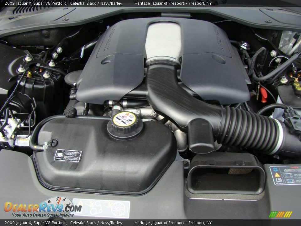 2009 Jaguar XJ Super V8 Portfolio Celestial Black / Navy/Barley Photo #31