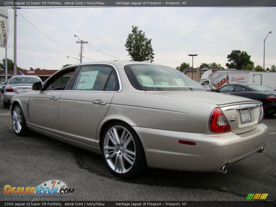 2009 Jaguar XJ Super V8 Portfolio Astral Gold / Ivory/Navy Photo #3