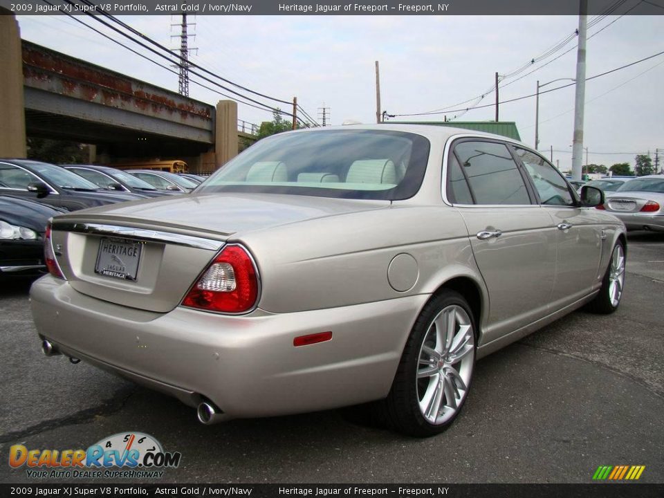 2009 Jaguar XJ Super V8 Portfolio Astral Gold / Ivory/Navy Photo #6
