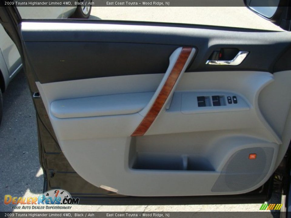 2009 Toyota Highlander Limited 4WD Black / Ash Photo #6