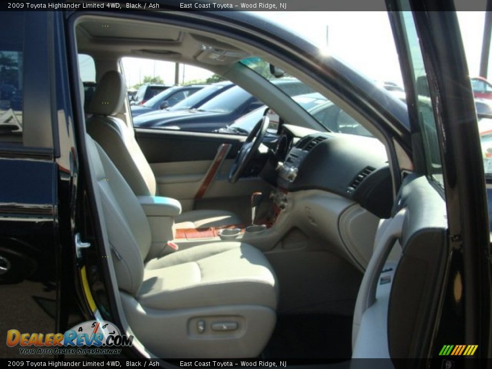 2009 Toyota Highlander Limited 4WD Black / Ash Photo #8