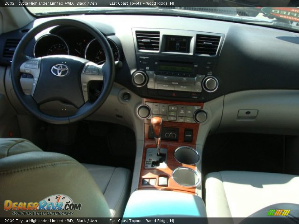 2009 Toyota Highlander Limited 4WD Black / Ash Photo #9