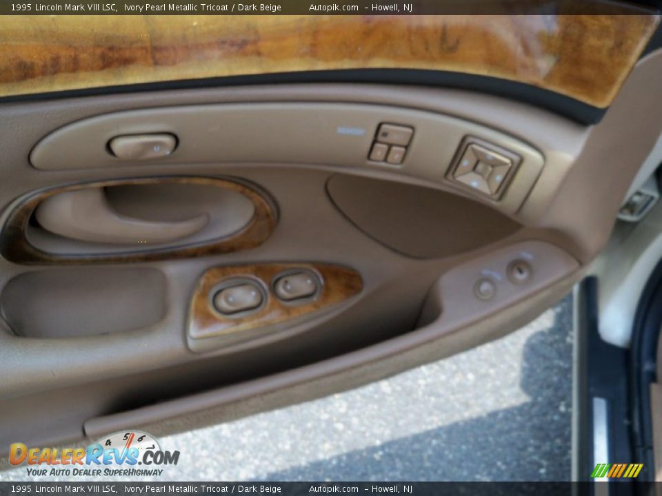 1995 Lincoln Mark VIII LSC Ivory Pearl Metallic Tricoat / Dark Beige Photo #14