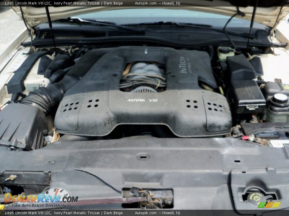 1995 Lincoln Mark VIII LSC Ivory Pearl Metallic Tricoat / Dark Beige Photo #16