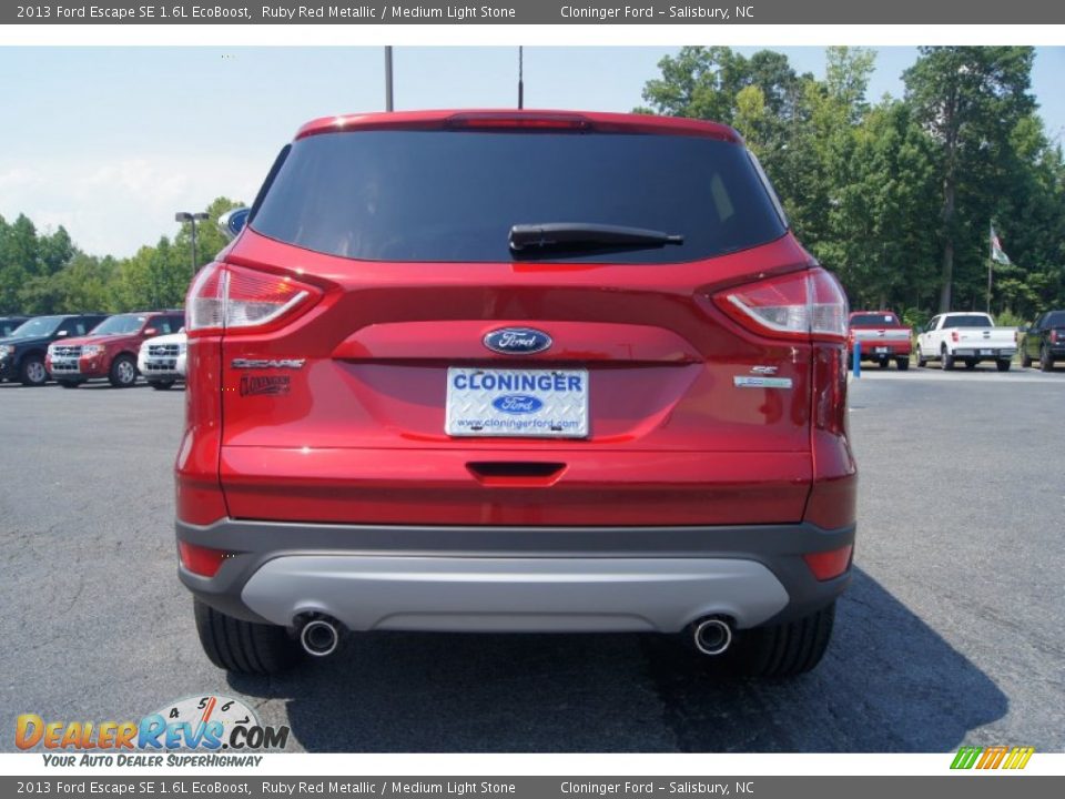 2013 Ford Escape SE 1.6L EcoBoost Ruby Red Metallic / Medium Light Stone Photo #4