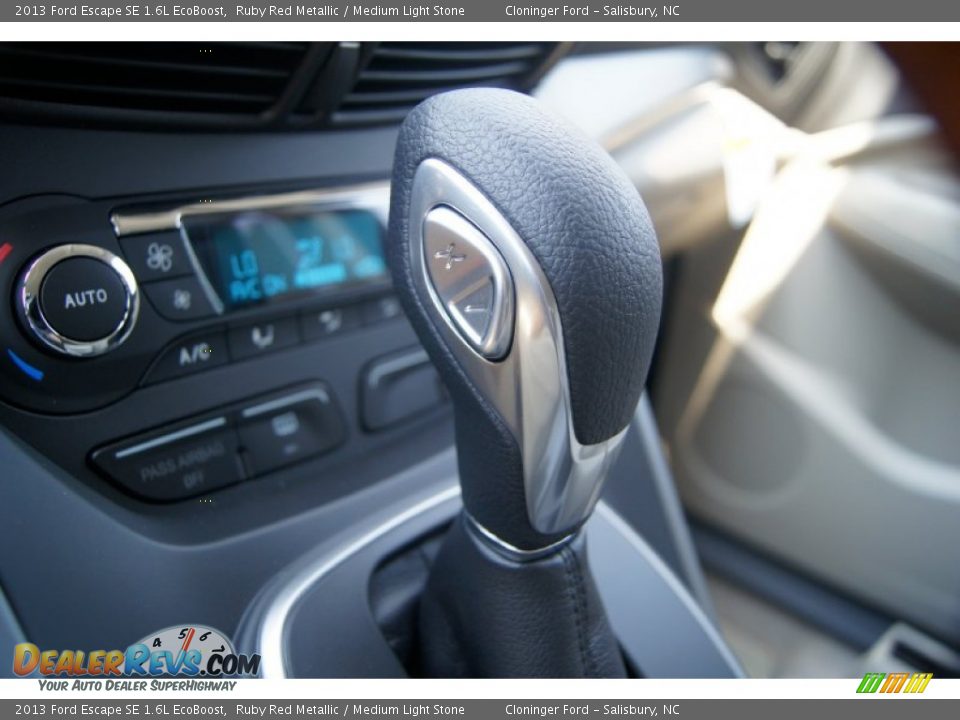 2013 Ford Escape SE 1.6L EcoBoost Shifter Photo #30