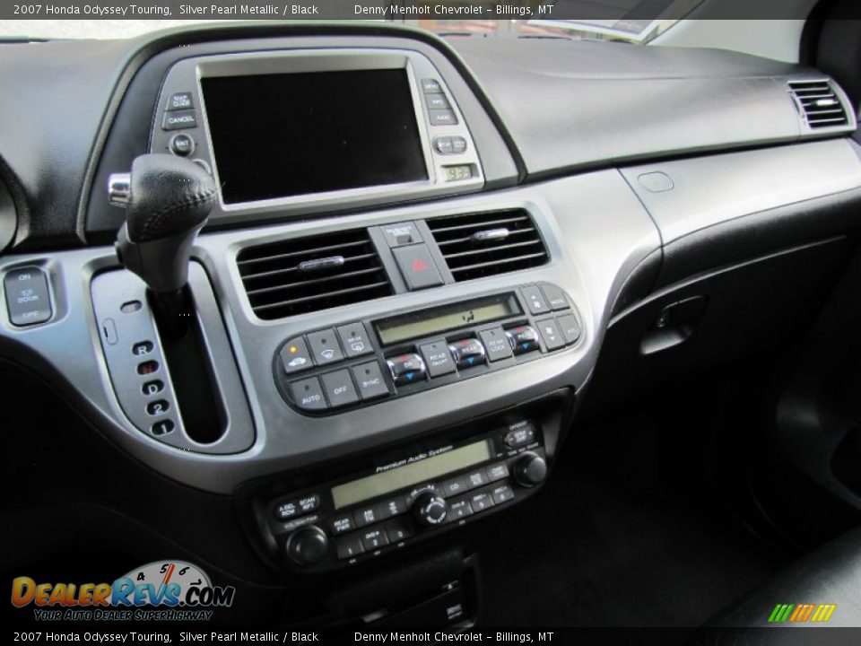 2007 Honda Odyssey Touring Silver Pearl Metallic / Black Photo #17