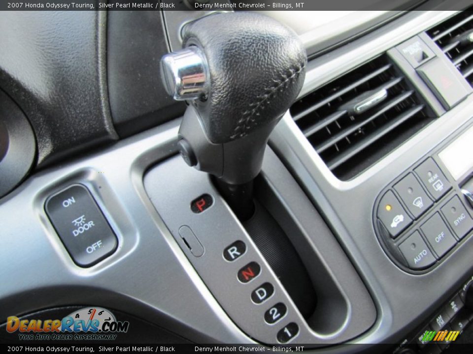 2007 Honda Odyssey Touring Silver Pearl Metallic / Black Photo #22