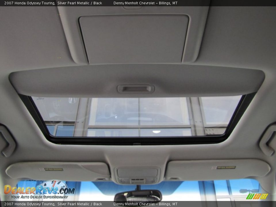 2007 Honda Odyssey Touring Silver Pearl Metallic / Black Photo #26