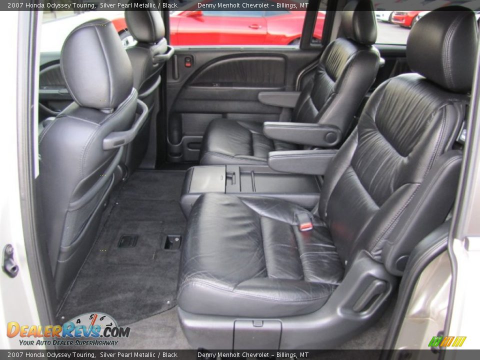 2007 Honda Odyssey Touring Silver Pearl Metallic / Black Photo #28