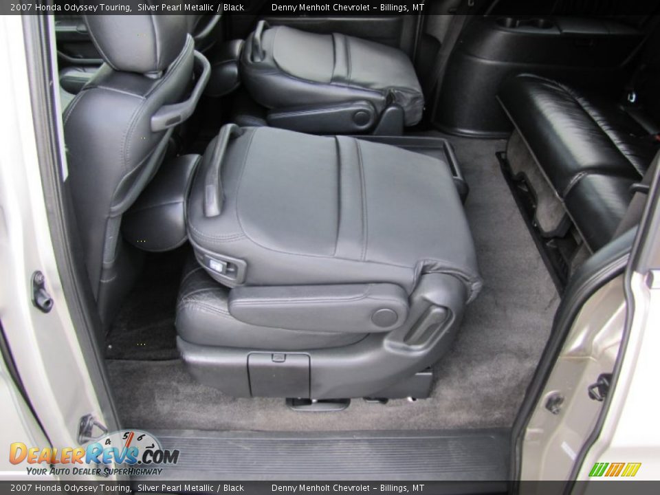 2007 Honda Odyssey Touring Silver Pearl Metallic / Black Photo #31