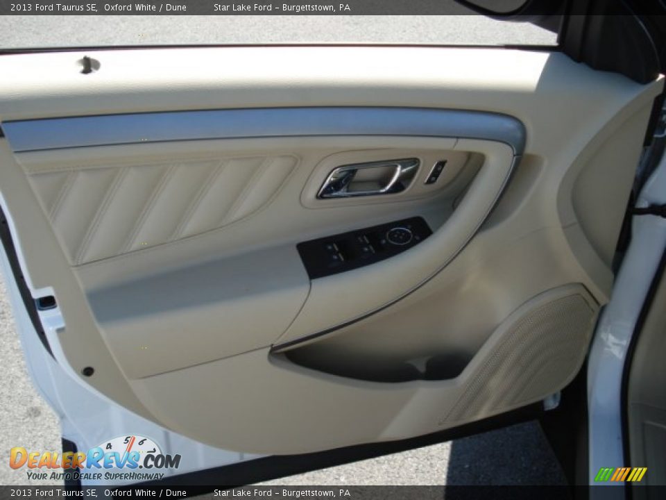 2013 Ford Taurus SE Oxford White / Dune Photo #15