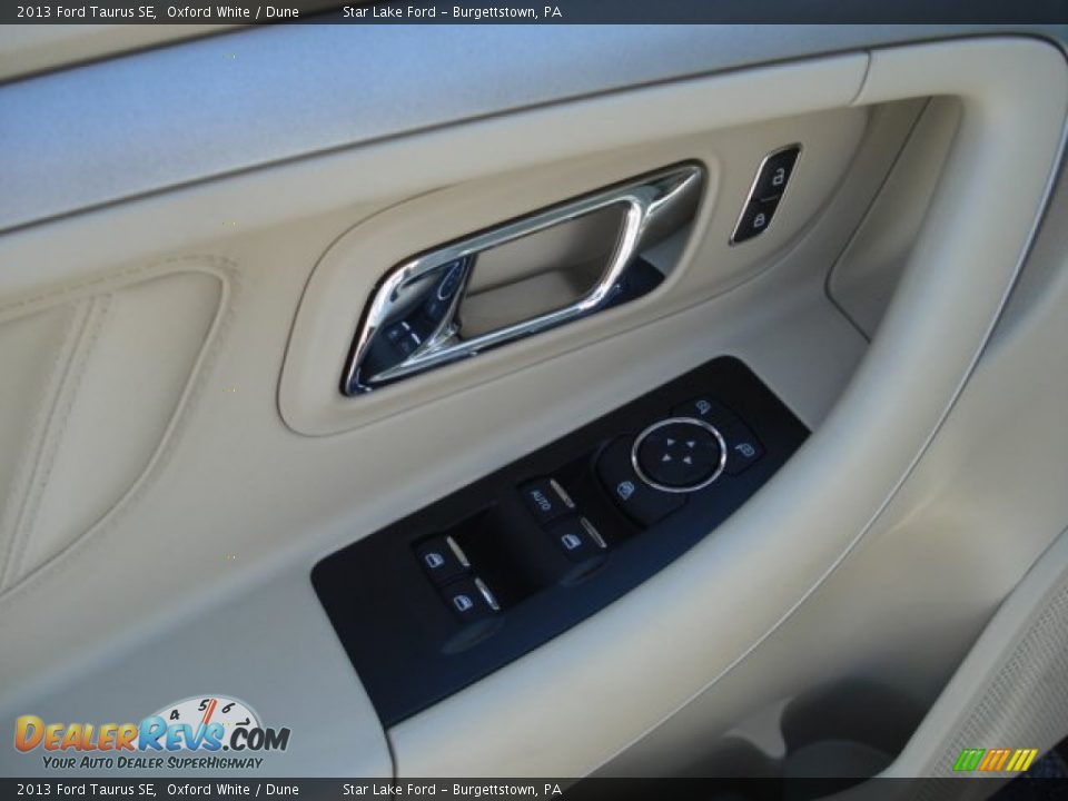 2013 Ford Taurus SE Oxford White / Dune Photo #20