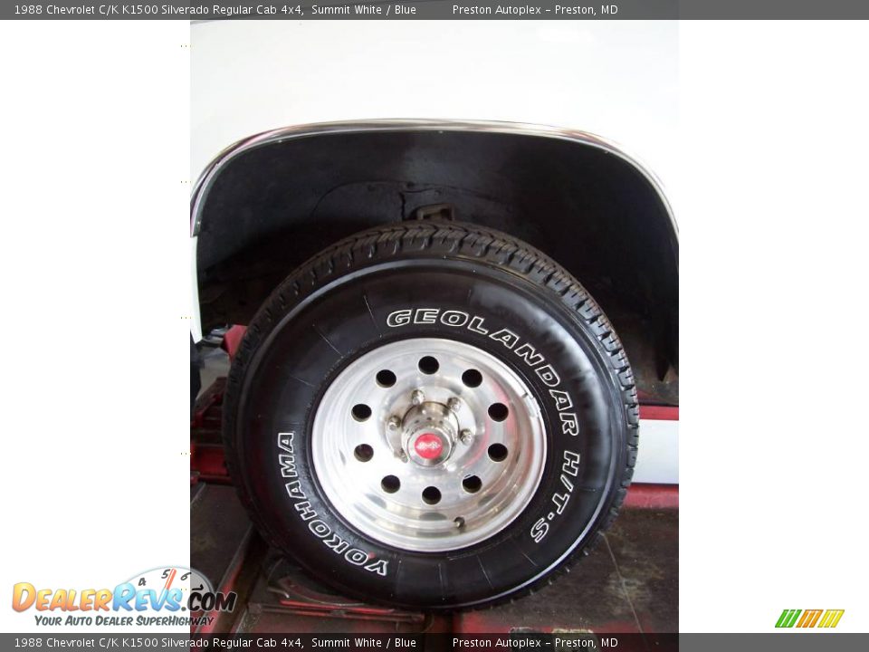 1988 Chevrolet C/K K1500 Silverado Regular Cab 4x4 Summit White / Blue Photo #17