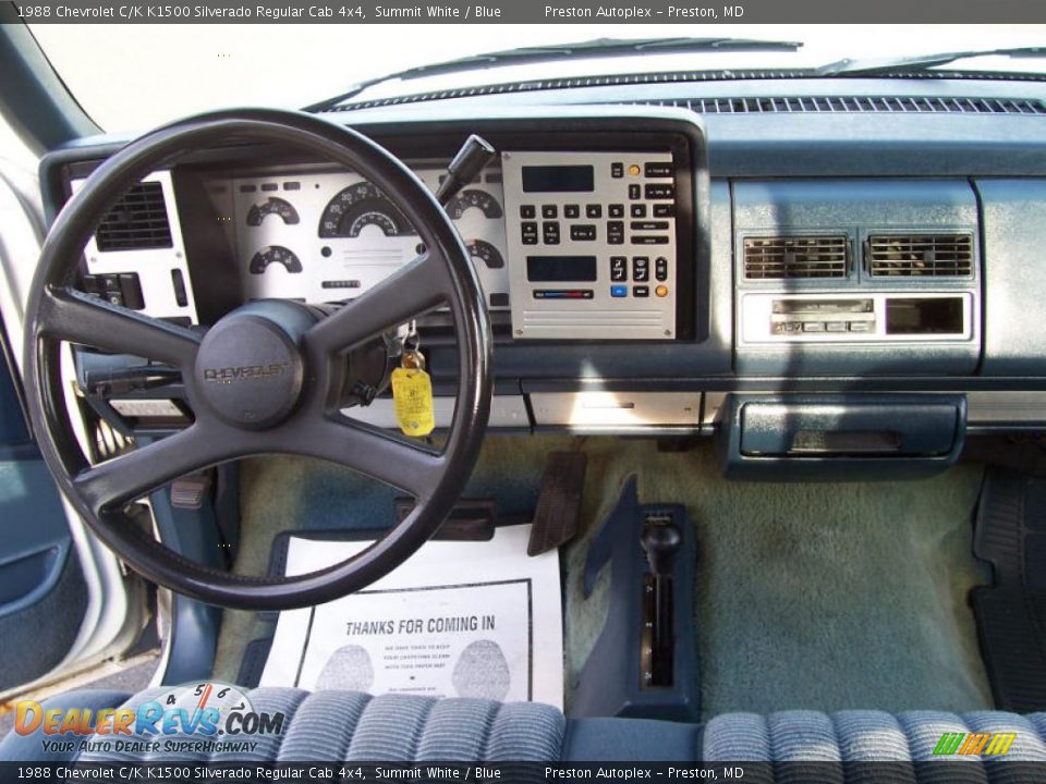 1988 Chevrolet C/K K1500 Silverado Regular Cab 4x4 Summit White / Blue Photo #21