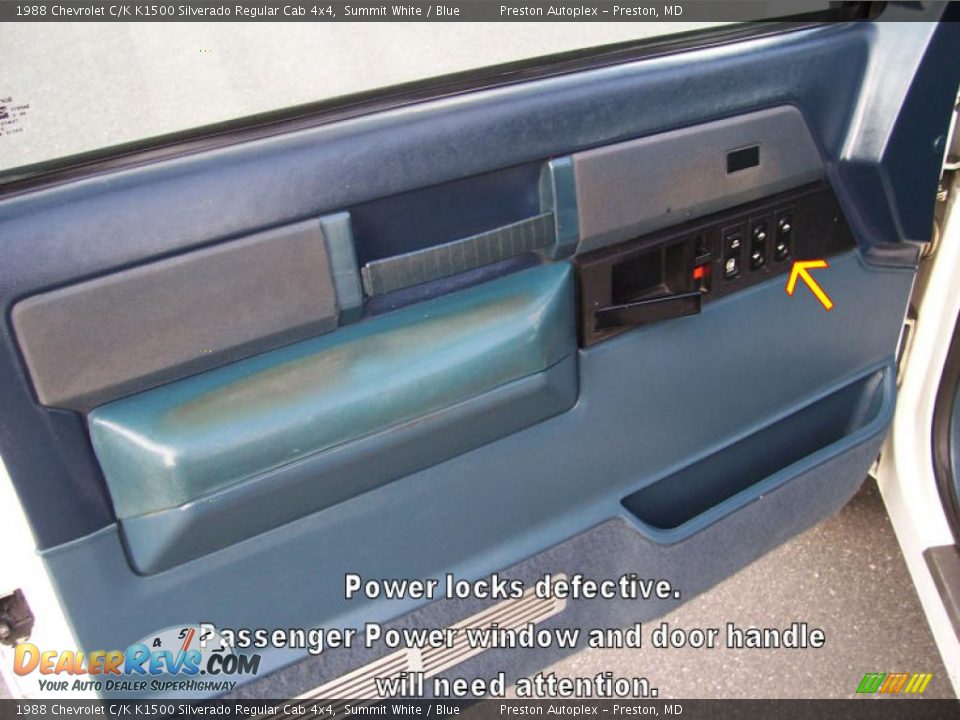 1988 Chevrolet C/K K1500 Silverado Regular Cab 4x4 Summit White / Blue Photo #28