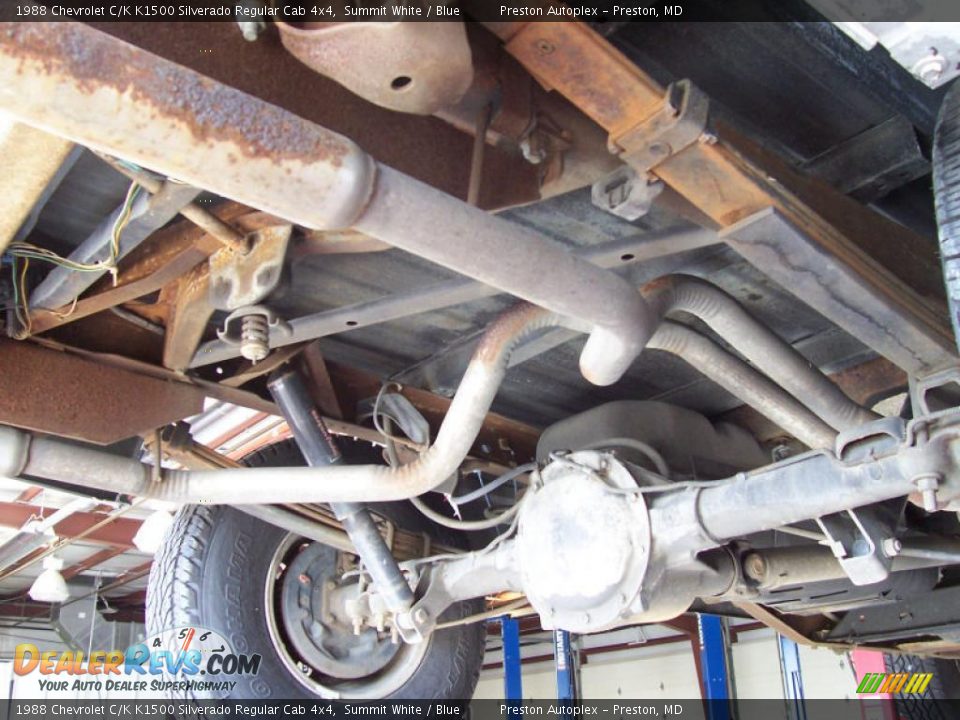 1988 Chevrolet C/K K1500 Silverado Regular Cab 4x4 Summit White / Blue Photo #34