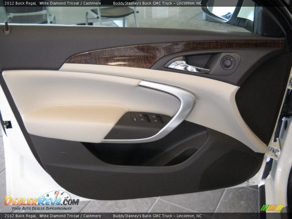 2012 Buick Regal White Diamond Tricoat / Cashmere Photo #7