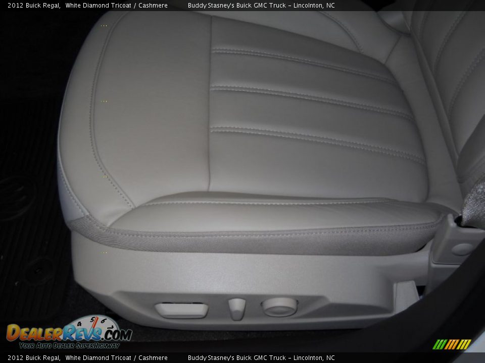 2012 Buick Regal White Diamond Tricoat / Cashmere Photo #8