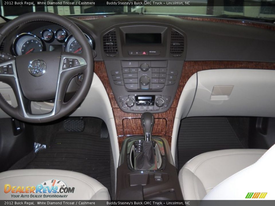 2012 Buick Regal White Diamond Tricoat / Cashmere Photo #12