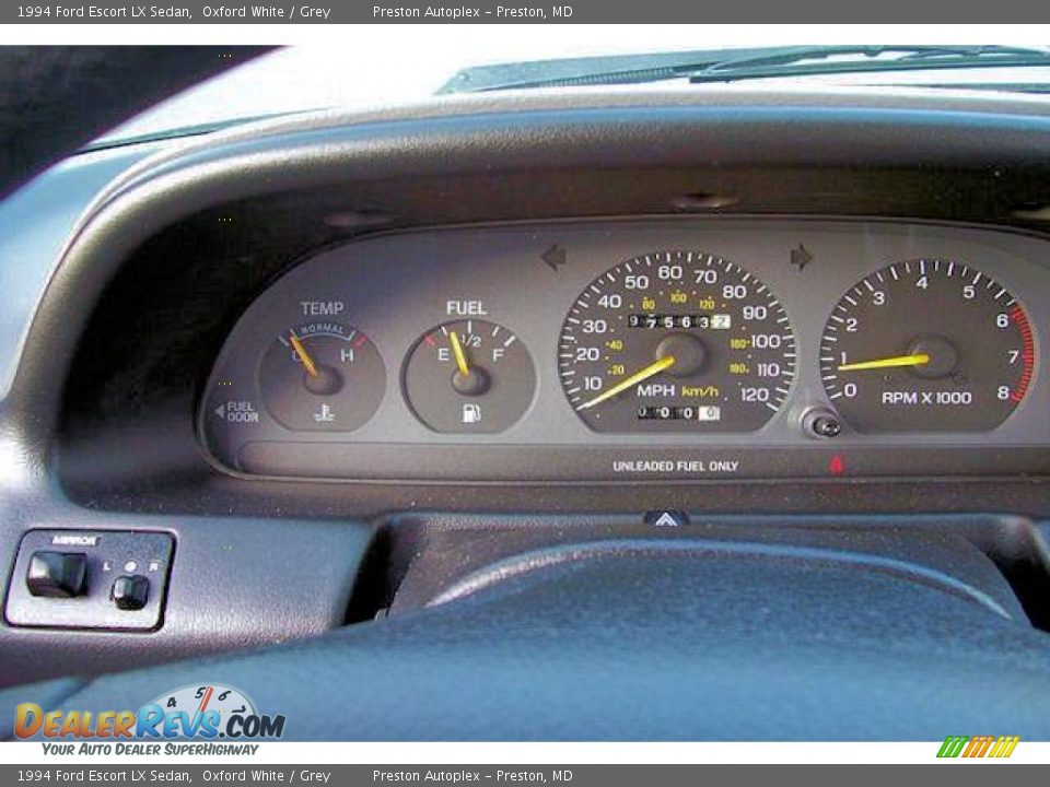 1994 Ford Escort LX Sedan Oxford White / Grey Photo #14