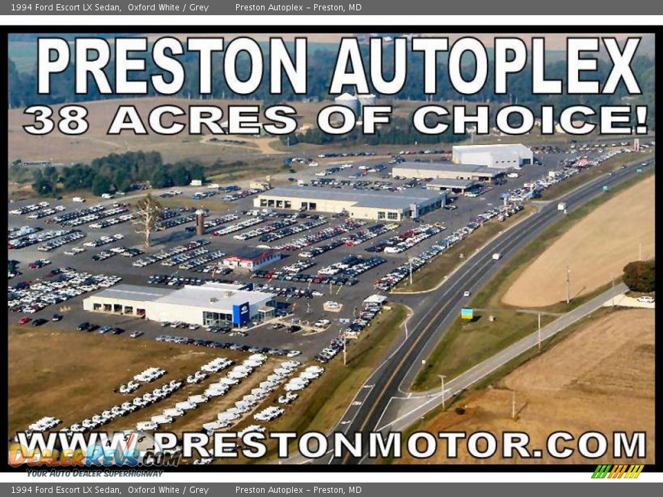 1994 Ford Escort LX Sedan Oxford White / Grey Photo #32