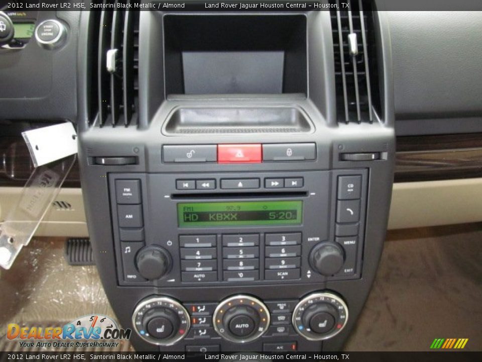 Controls of 2012 Land Rover LR2 HSE Photo #15