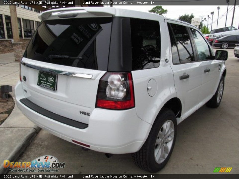 2012 Land Rover LR2 HSE Fuji White / Almond Photo #6