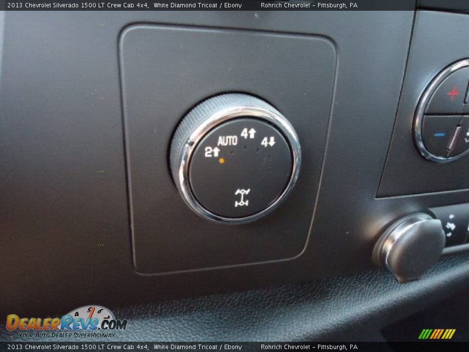 Controls of 2013 Chevrolet Silverado 1500 LT Crew Cab 4x4 Photo #16