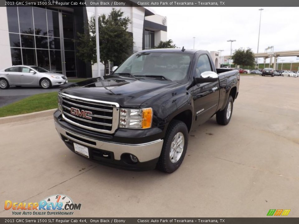 Front 3/4 View of 2013 GMC Sierra 1500 SLT Regular Cab 4x4 Photo #1