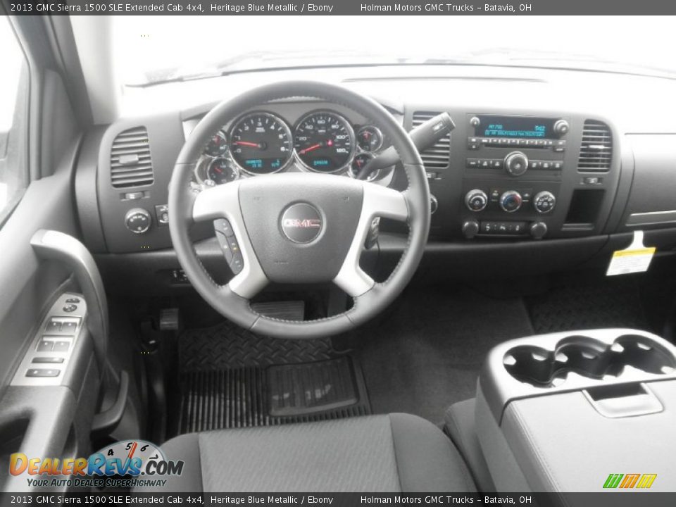 Dashboard of 2013 GMC Sierra 1500 SLE Extended Cab 4x4 Photo #13