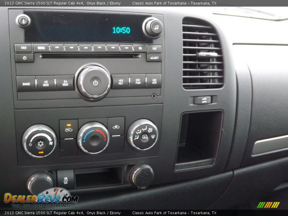 Controls of 2013 GMC Sierra 1500 SLT Regular Cab 4x4 Photo #9