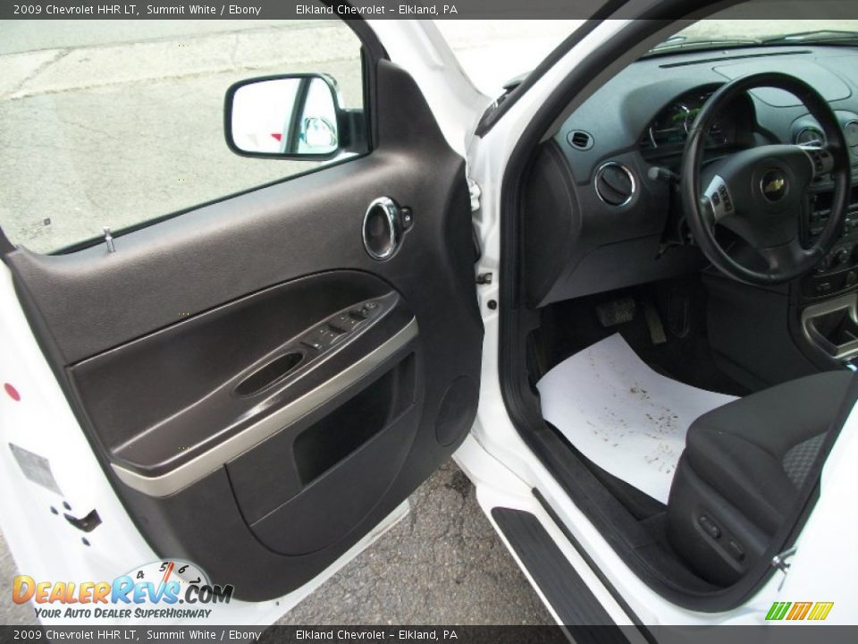 2009 Chevrolet HHR LT Summit White / Ebony Photo #23